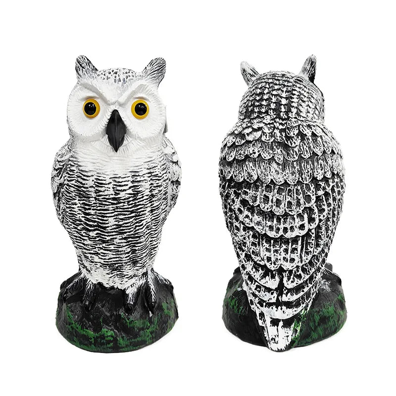 Simulated owl outdoor gardening bird-scaring and rat-repelling decorative item, a shaking animal resin owl handicraft