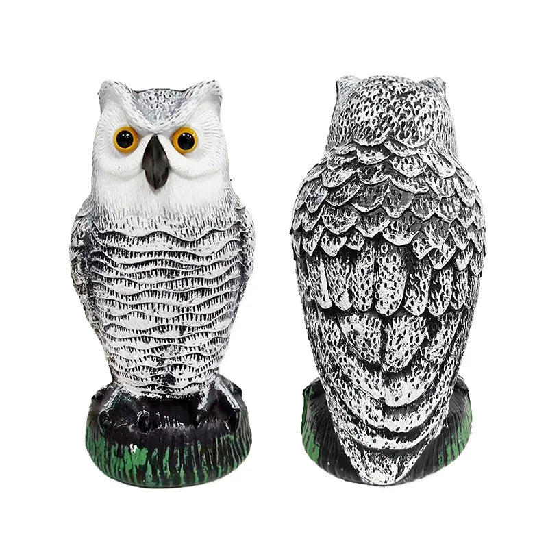 Simulated owl outdoor gardening bird-scaring and rat-repelling decorative item, a shaking animal resin owl handicraft
