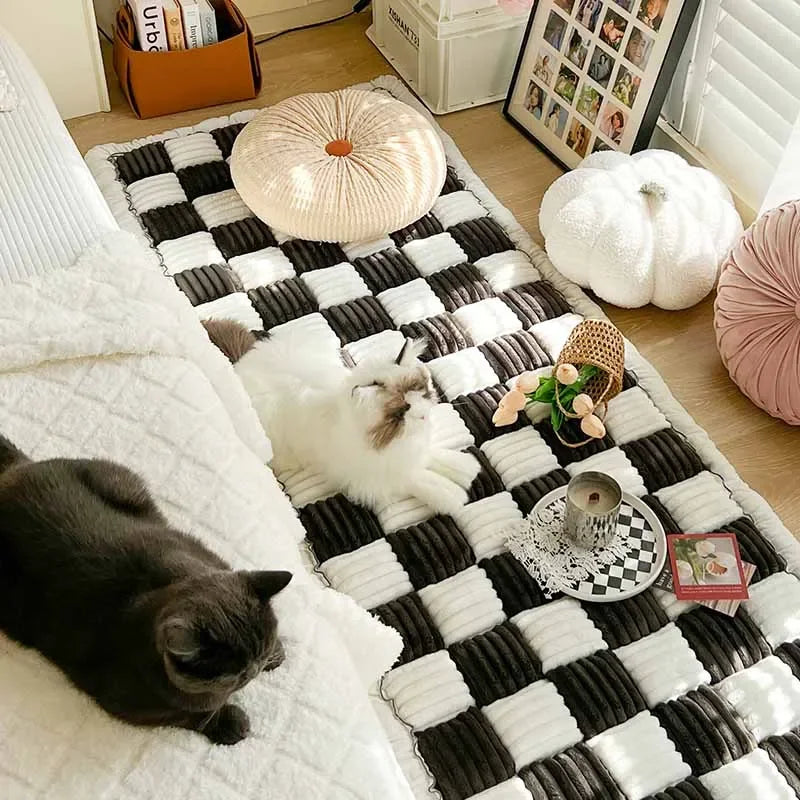 Warm Pet Plush Blanket, Available Mattress for Cats and Dogs, Non-Slip Washable, Sofa Floor Protector for Cats and Dogs