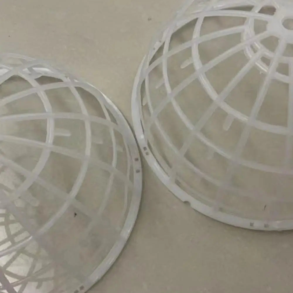 Chicken Balls Cage For Outside Spherical 3 Pieces Chicken Cage Pet Safety Cage Ball-Shaped Chicken Hamster Ball Cage Safe