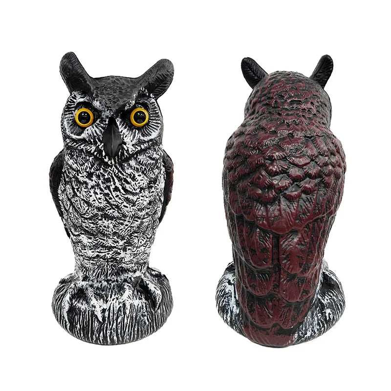 Simulated owl outdoor gardening bird-scaring and rat-repelling decorative item, a shaking animal resin owl handicraft