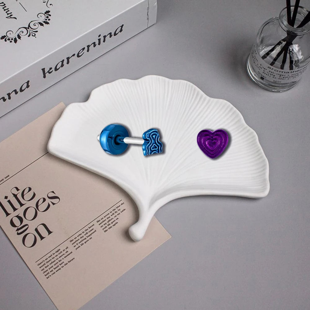 New Spanish original brand light luxury exquisite heart-shaped earrings with inlaid jewelry, birthday gift, cat accessories