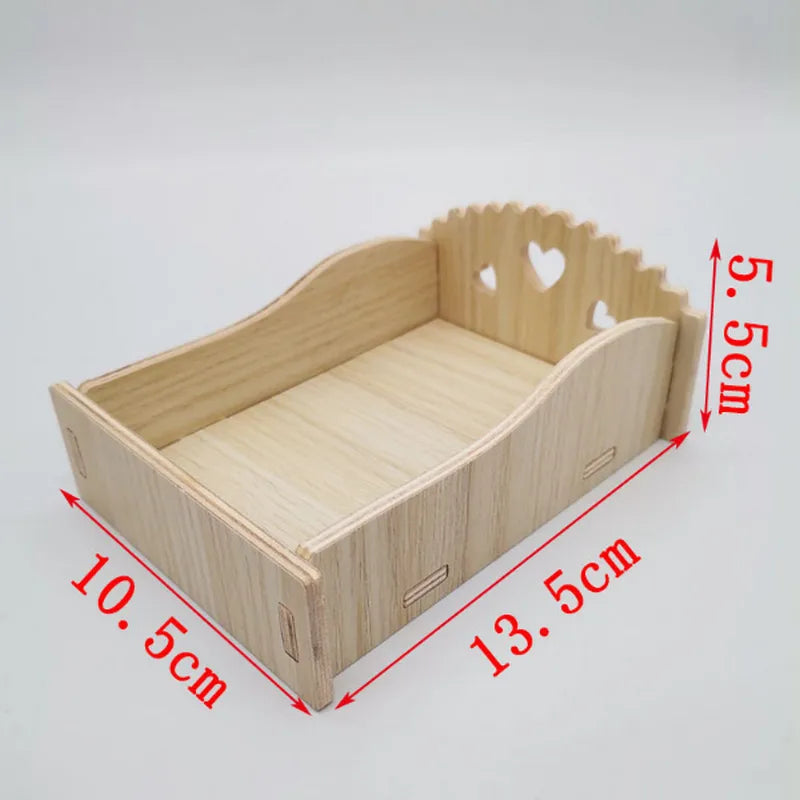 Warehouse squirrel solid wood shelter house, thorn wood house, golden bear nest, lotus pig dormitory, chicken house