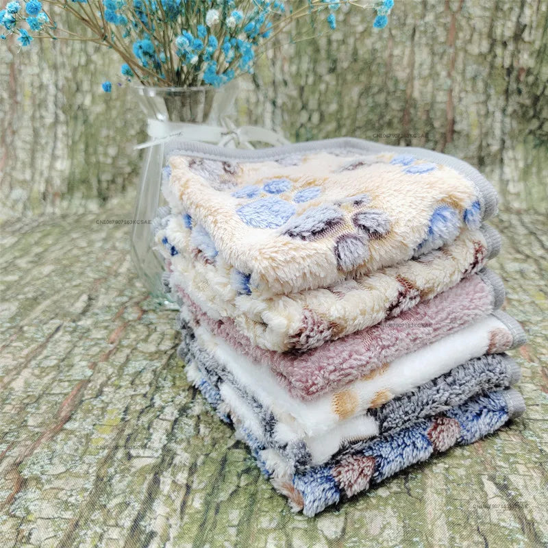 Hamster Guinea Pig Blanket Small Pet Item Soft Warm Bed Sleep Mat Flannel Fleece Pad for Rabbit Hedgehogs Small Pet Accessories