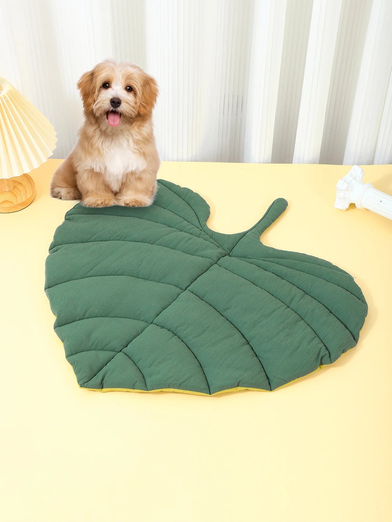 Leaf Shape Pet Mat Cotton Thickened Cat Dog Bed Cushion Four Season Soft Sleeping Pad for Crate Kennel Sofa Floor Use