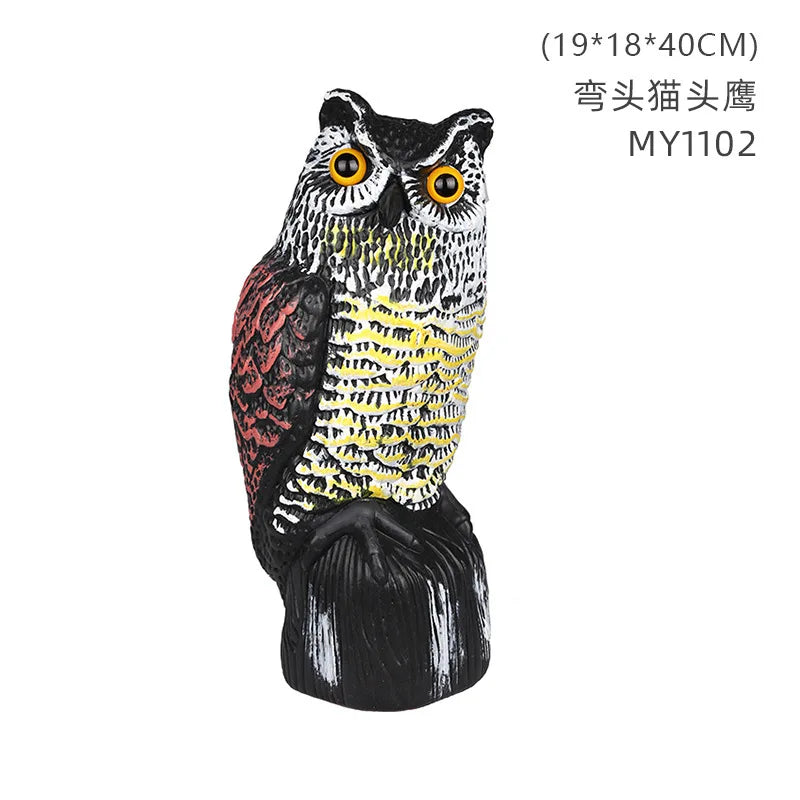 Simulated owl outdoor gardening bird-scaring and rat-repelling decorative item, a shaking animal resin owl handicraft