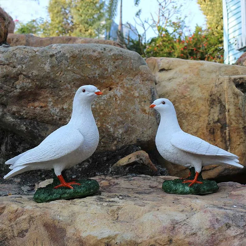 Outdoor garden simulation animal white dove model, garden decoration prop, resin simulation pigeon figurine