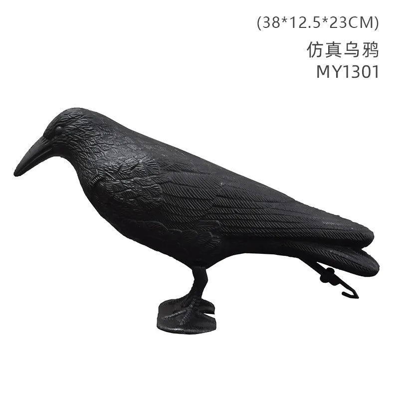 Simulated owl outdoor gardening bird-scaring and rat-repelling decorative item, a shaking animal resin owl handicraft