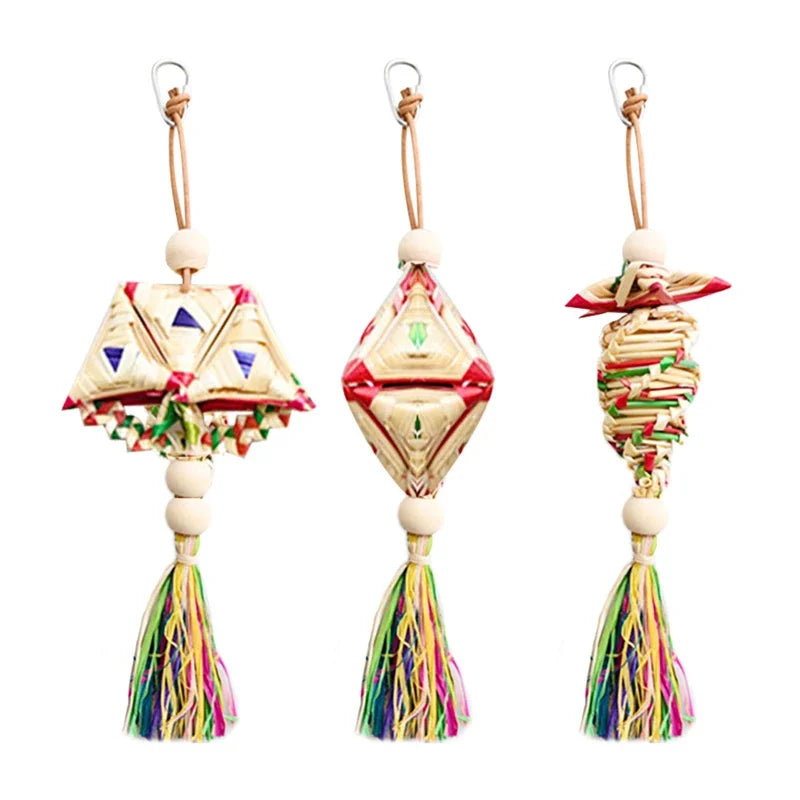 1 Pcs Pet Parrot Bird Chew Toys Handmade Natural Straw  Chewing Bite Hanging Cage Bell Swing Climb Playing Pendant
