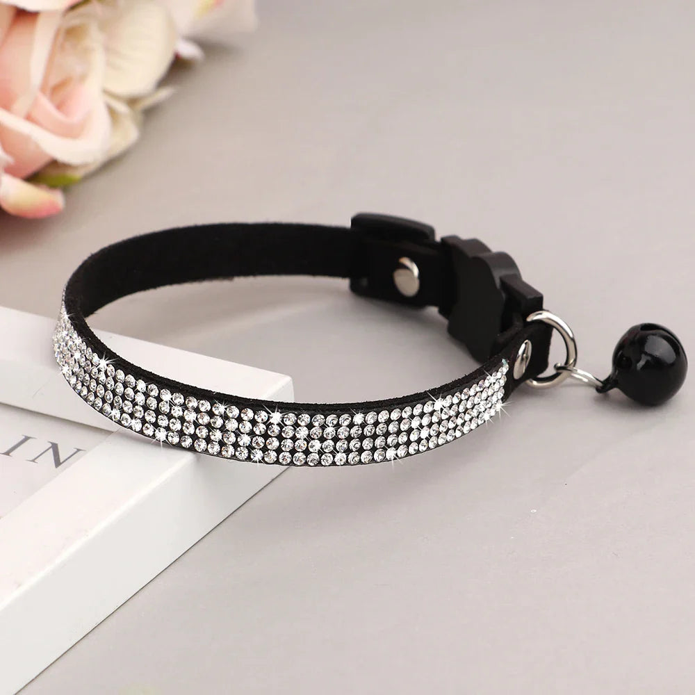 Soft Suede Leather Cat Collar Bling Rhinestone Cats Collars with Bell Safety Breakaway Pet Puppy Necklace Adjustable XS S Pink