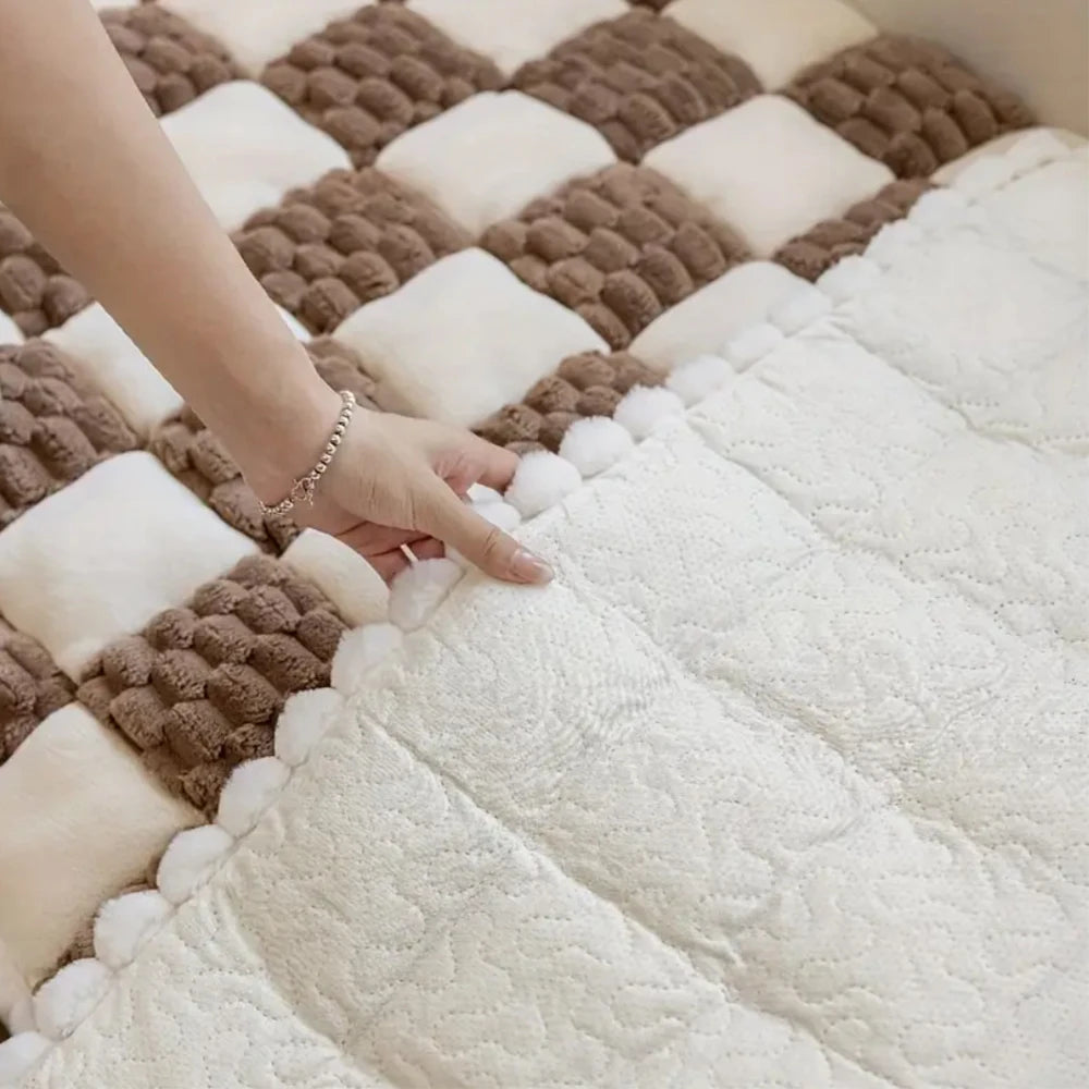 Warm Pet Plush Blanket, Available Mattress for Cats and Dogs, Non-Slip Washable, Sofa Floor Protector for Cats and Dogs
