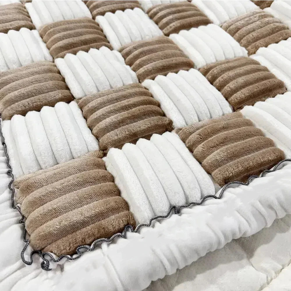 Warm Pet Plush Blanket, Available Mattress for Cats and Dogs, Non-Slip Washable, Sofa Floor Protector for Cats and Dogs