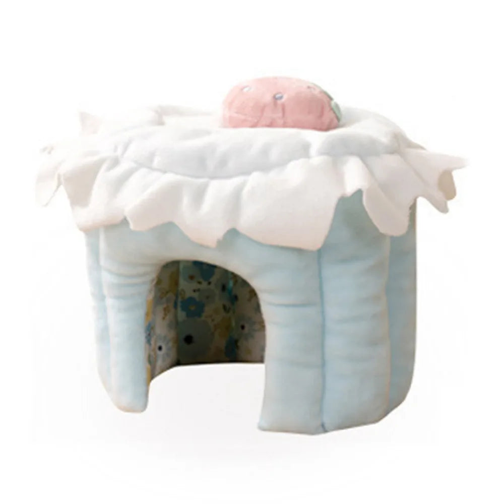 Cake Shape Pet Hideout House Strawberry Design Comfortable Hamster Warm Nest Soft Hamster Shelter House For Autumn Winter
