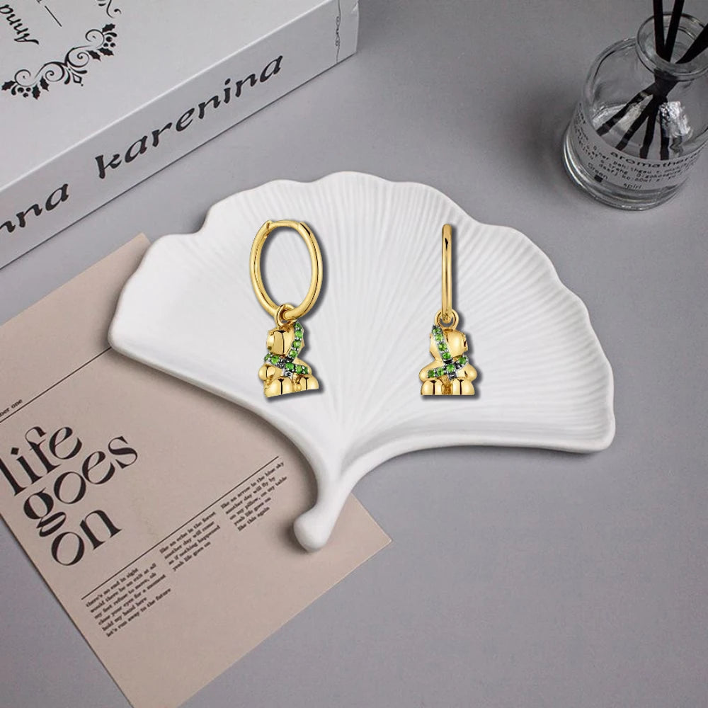New Spanish original brand light luxury exquisite heart-shaped earrings with inlaid jewelry, birthday gift, cat accessories