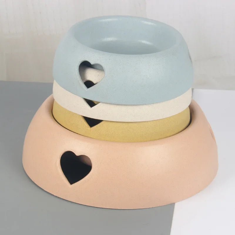 Supplies Dog Bowls and Rice Bowls Plastic Heart-shaped  Bowls Pet Bowls and Cat Food Bowls Wholesale
