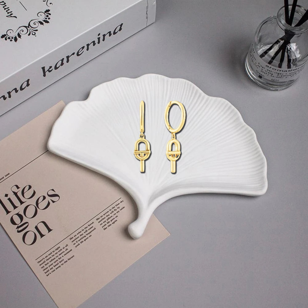 New Spanish original brand light luxury exquisite heart-shaped earrings with inlaid jewelry, birthday gift, cat accessories