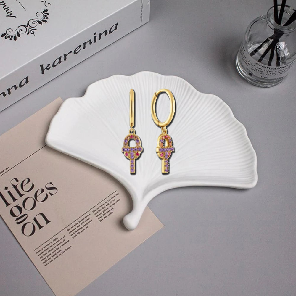 New Spanish original brand light luxury exquisite heart-shaped earrings with inlaid jewelry, birthday gift, cat accessories