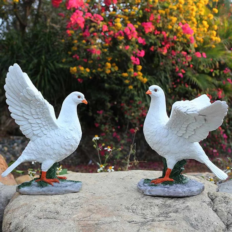 Outdoor garden simulation animal white dove model, garden decoration prop, resin simulation pigeon figurine