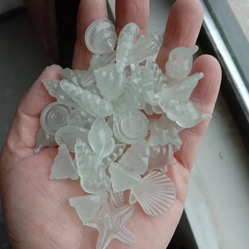 100pcs Luminous Ocean Stone Conch and Shell Fish Tank Decoration Simulated Aquatic Gravel Glow in Dark Pretty Little Rocks