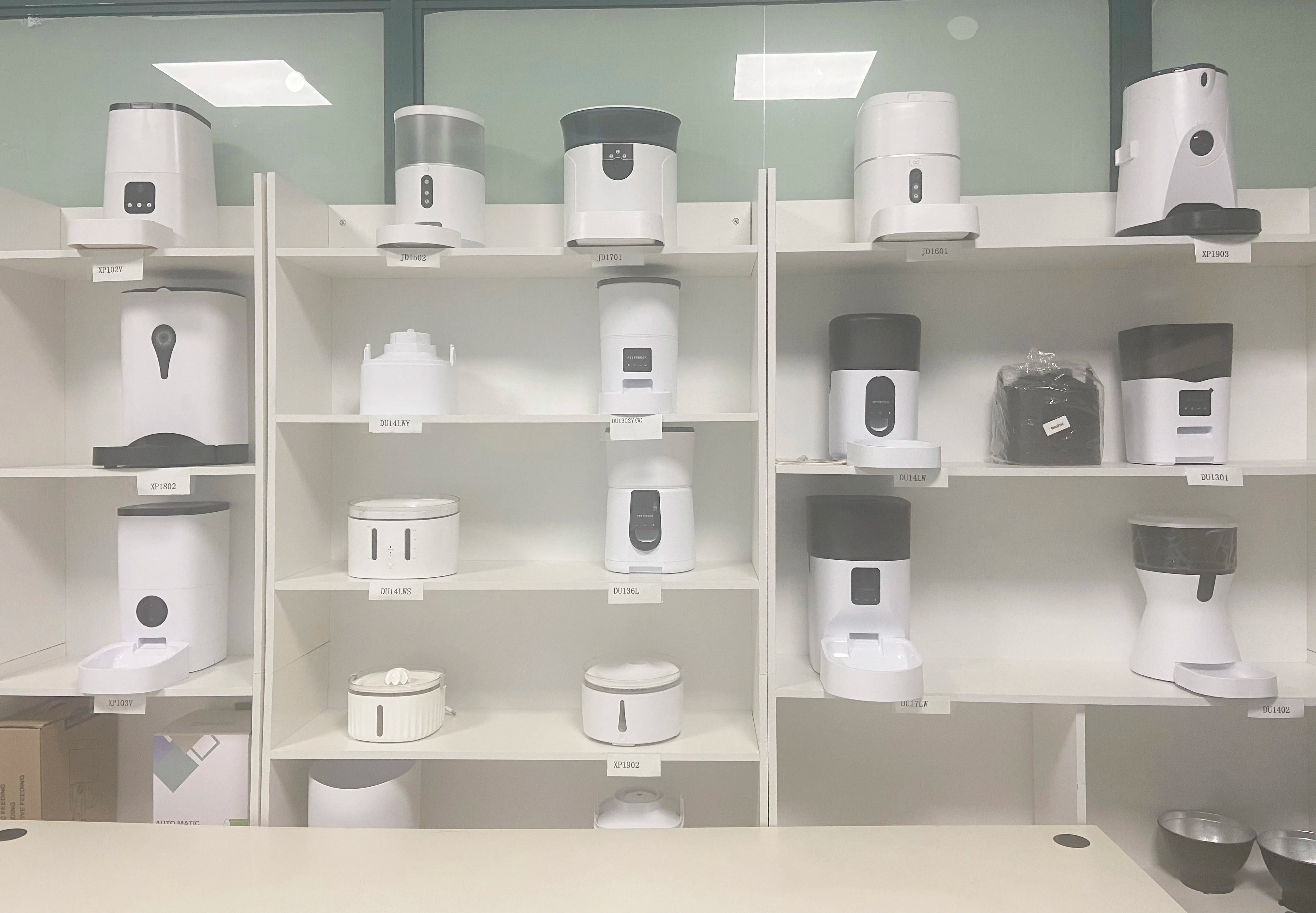 Wholesale of Stainless Steel Cat Litter Pots for Open Cat Products in Cat Toilets