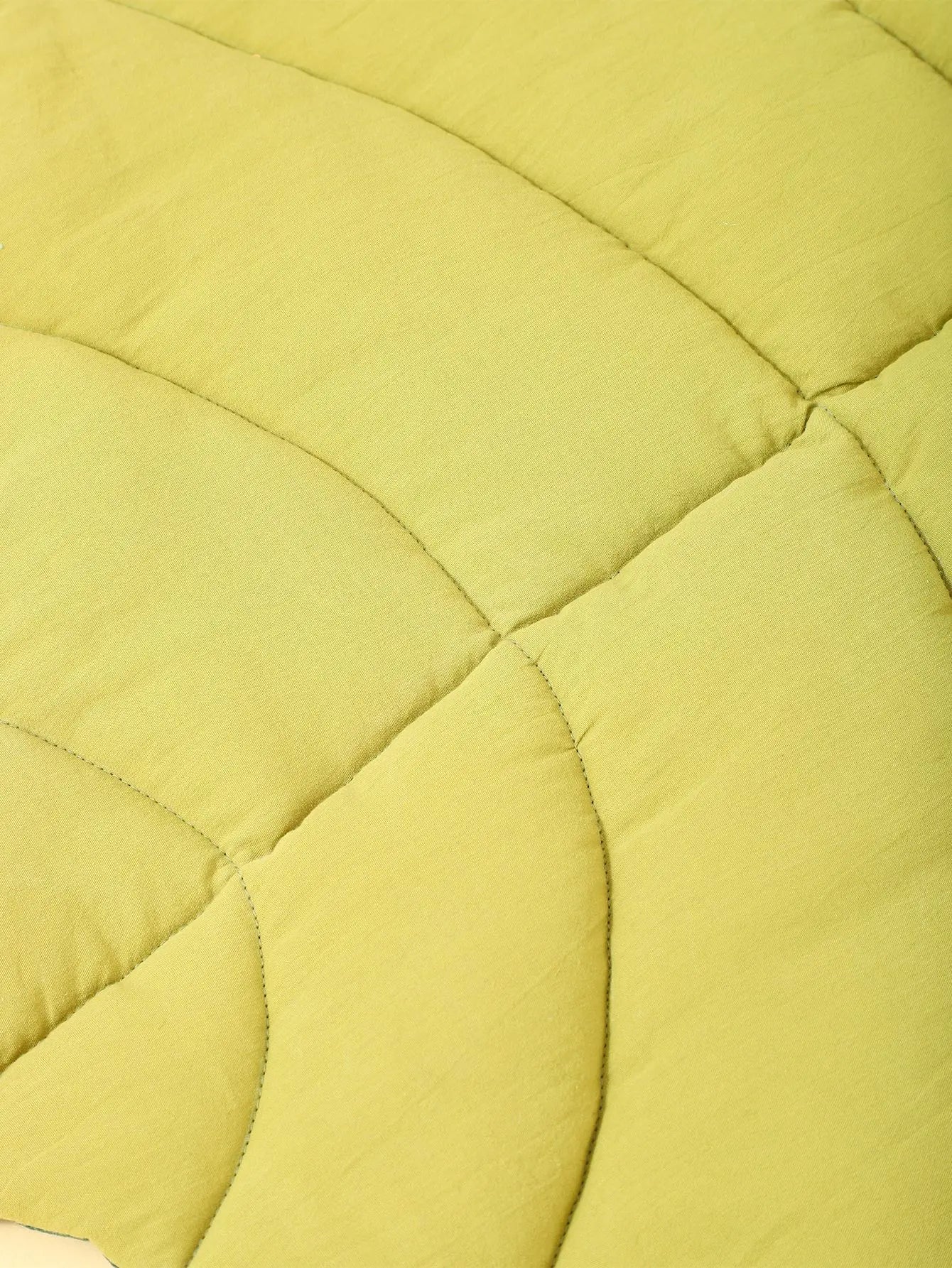 Cotton Pet Floor Mat Leaf Shaped Thickened Cat Dog Sleeping Cushion for Indoor Kennel Crate Sofa Four Season Use